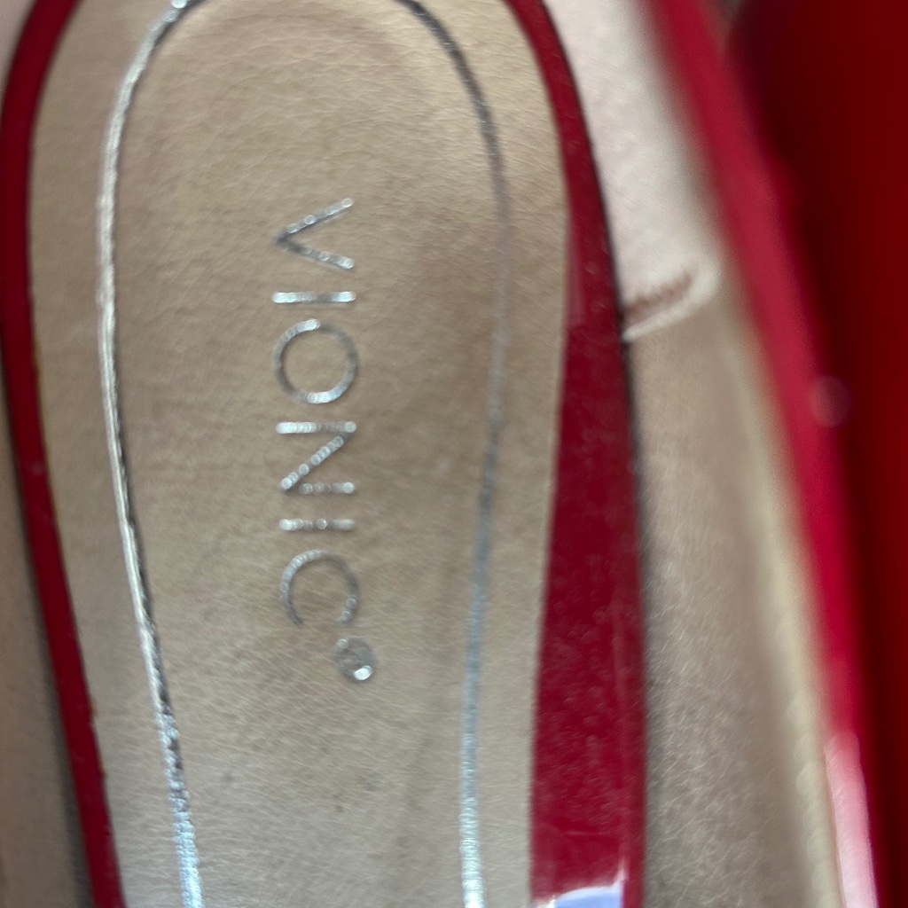 Vionic Red Heels